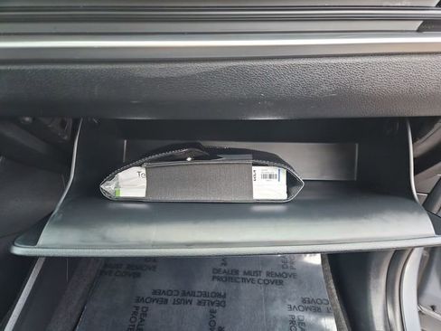 Used 2025 Kia Telluride S image 33