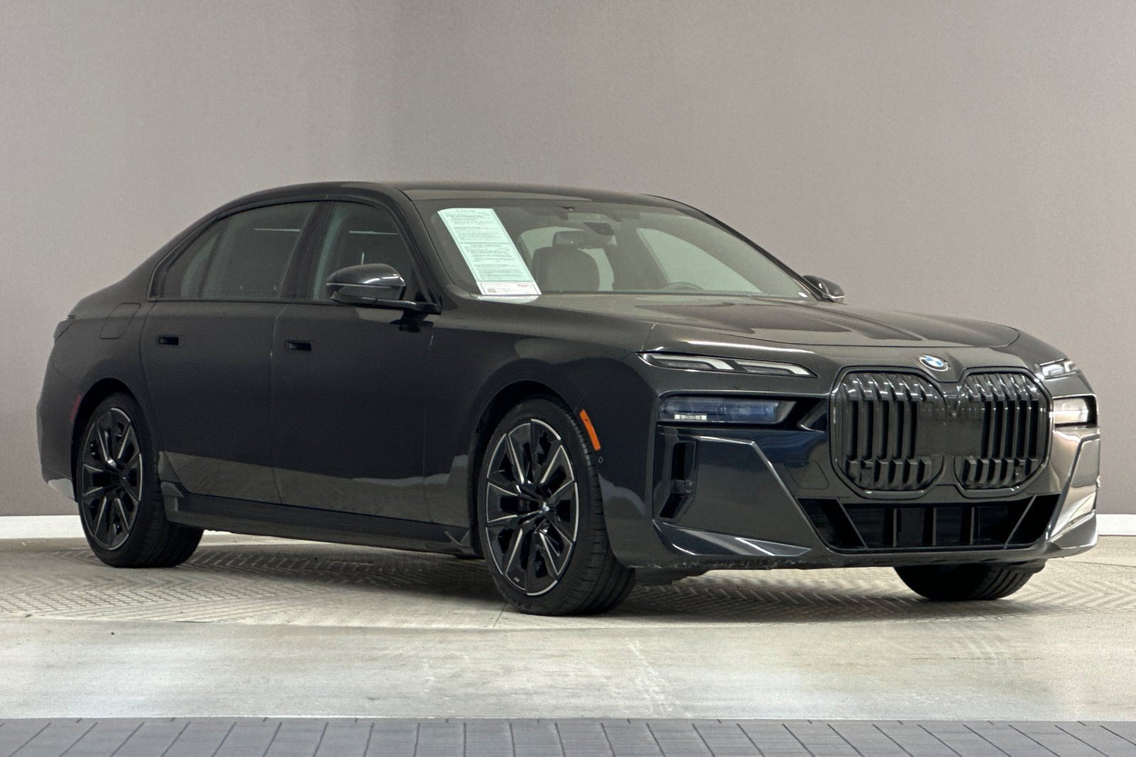 Used 2023 BMW 740i RWD image 6