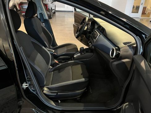 Used 2025 Nissan Versa SV image 35