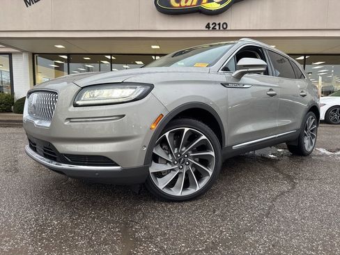 Used 2023 Lincoln Nautilus Reserve w/ Equipment Group 201A image 5