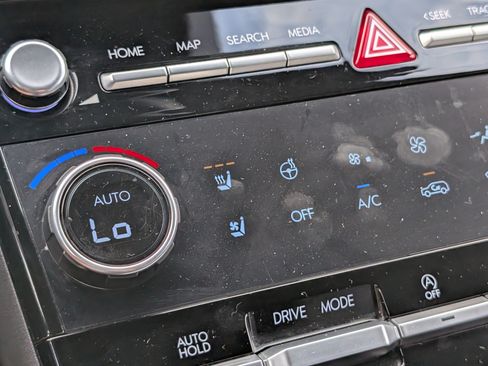 Used 2024 Hyundai Santa Fe Calligraphy FWD image 18