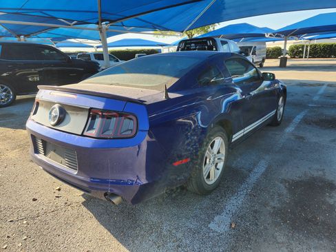 Used 2013 Ford Mustang Coupe RWD image 4