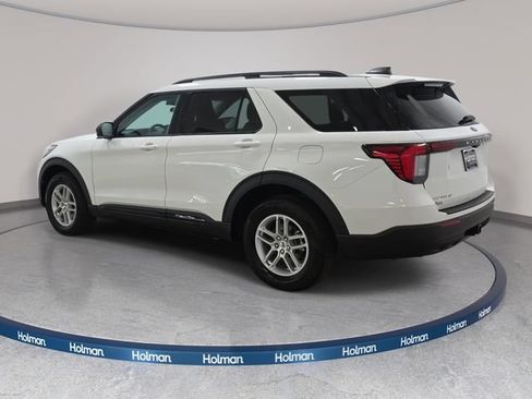Used 2026 Ford Explorer Active AWD/4WD image 8