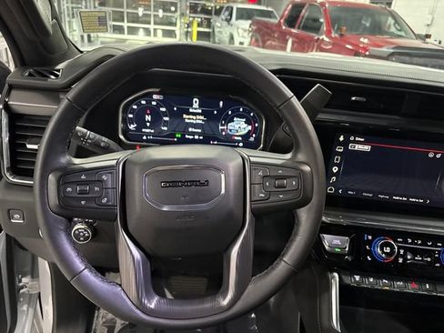Used 2024 GMC Sierra 3500 Denali Ultimate AWD/4WD image 17