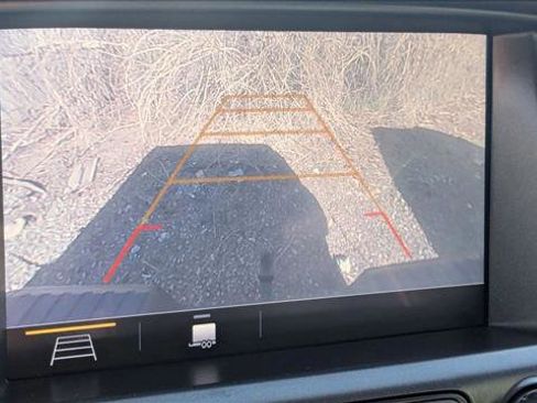 Used 2021 Chevrolet Colorado ZR2 image 18