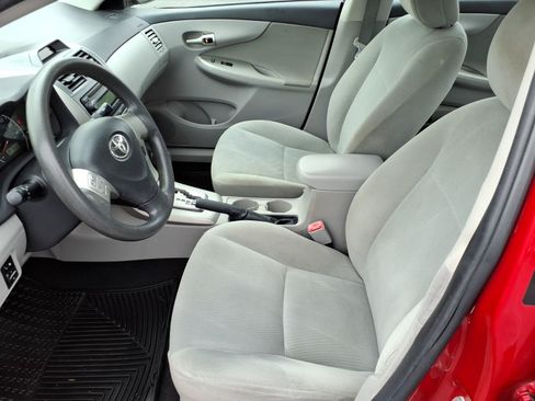 Used 2012 Toyota Corolla LE FWD image 7