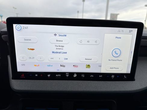 New 2025 Ford Maverick XLT w/ Equipment Group 301A image 18