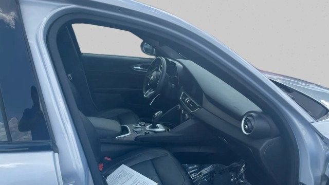 Used 2023 Alfa Romeo Giulia Ti w/ Active Assist Plus Package RWD image 18
