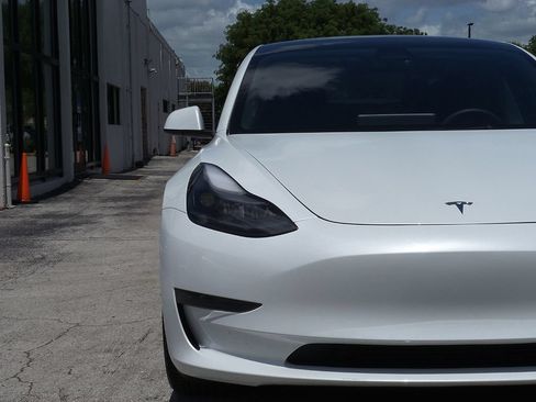 Used 2023 Tesla Model 3 Standard Range RWD image 11