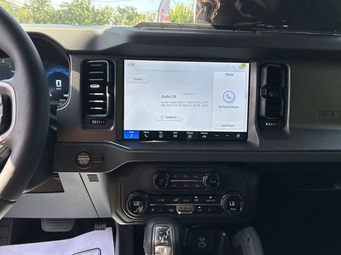 New 2025 Ford Bronco Badlands image 23