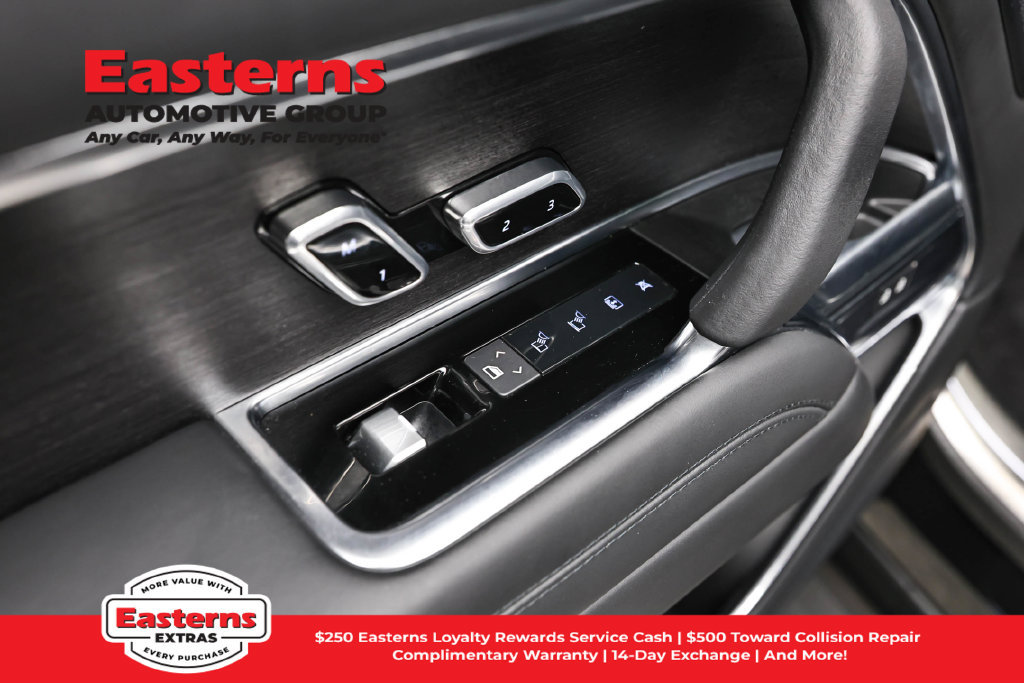 Used 2023 Land Rover Range Rover Autobiography AWD/4WD image 28