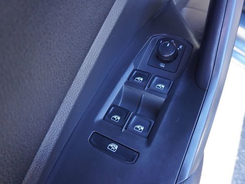 Used 2019 Volkswagen Jetta S w/ Driver Assistance Package image 15