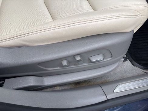 Used 2017 Cadillac XT5 Luxury w/ Driver Awareness Package image 41