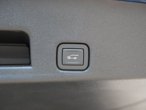 New 2026 Chevrolet Traverse LT w/ Enhanced Driving Package image 28