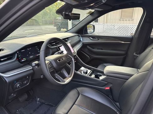 New 2024 Jeep Grand Cherokee Limited 4xe w/ Luxury Tech Group II AWD/4WD image 2