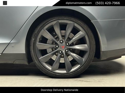 Used 2013 Tesla Model S Performance image 34