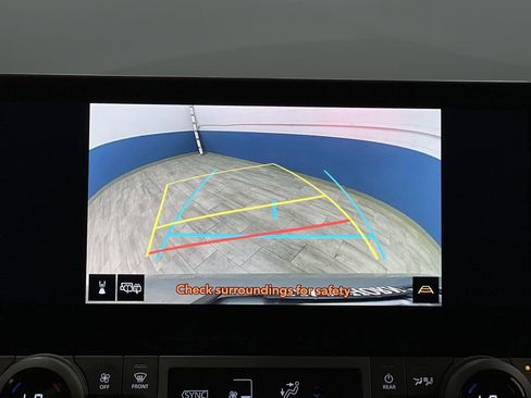 Used 2024 Toyota Grand Highlander XLE image 9