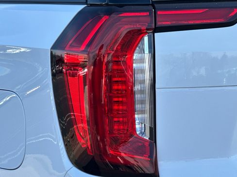 Used 2023 GMC Yukon AT4 image 49