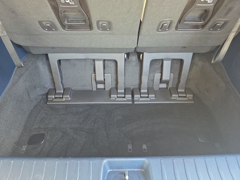 Certified 2025 Kia Carnival SX FWD image 10