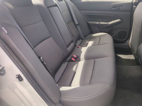 Used 2025 Nissan Altima 2.5 SV FWD image 23