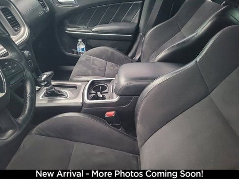 Used 2022 Dodge Charger R/T w/ Plus Group RWD image 4