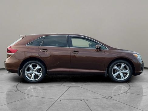 Used 2013 Toyota Venza LE FWD image 7