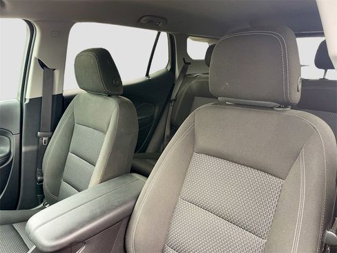 Used 2024 GMC Terrain SLE w/ Driver Convenience Package image 11