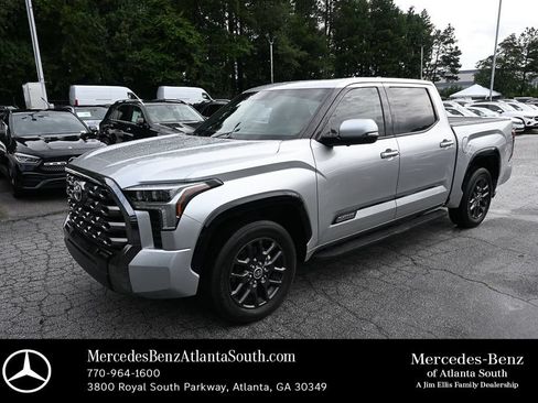 Used 2022 Toyota Tundra Platinum RWD image 1