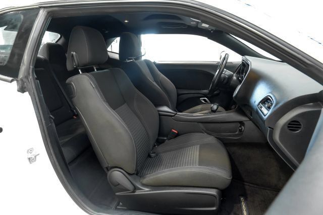 Used 2017 Dodge Challenger R/T RWD image 37