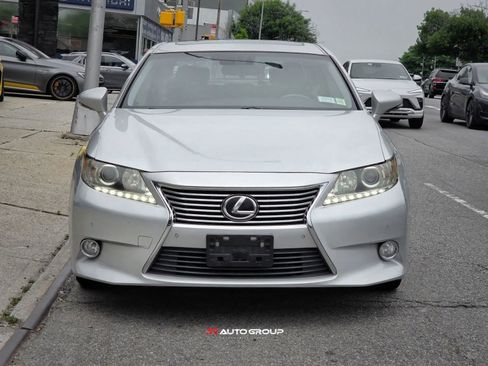 Used 2013 Lexus ES 350 w/ Luxury Pkg FWD image 4
