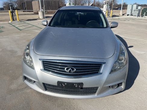 Used 2012 INFINITI G37 X w/ Premium Pkg image 2