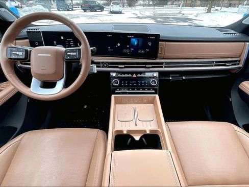 Used 2025 Hyundai Santa Fe Limited image 15