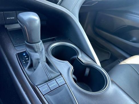 Used 2023 Toyota Camry SE image 32