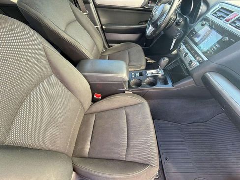 Used 2017 Subaru Outback 2.5i Premium AWD/4WD image 33