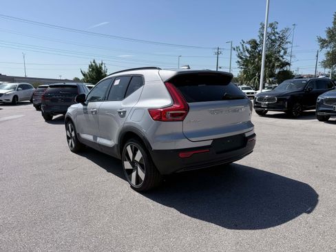 Certified 2023 Volvo XC40 Recharge Ultimate AWD/4WD image 4