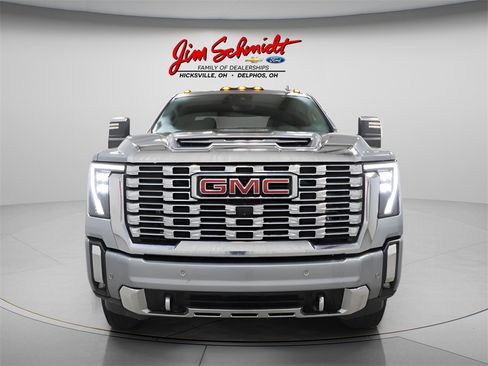 Used 2024 GMC Sierra 2500 Denali w/ Technology Package image 3