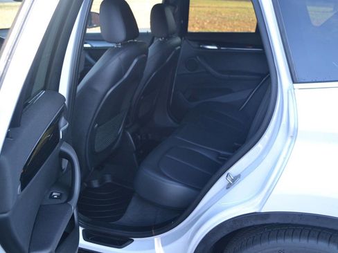 Used 2017 BMW X1 xDrive28i image 7