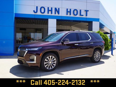 Used 2023 Chevrolet Traverse Premier AWD/4WD image 1