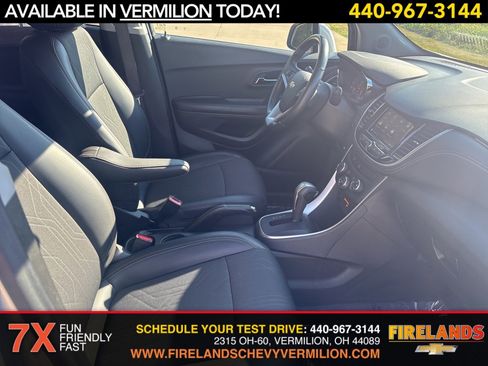 Certified 2022 Chevrolet Trax LT w/ LT Convenience Package image 25