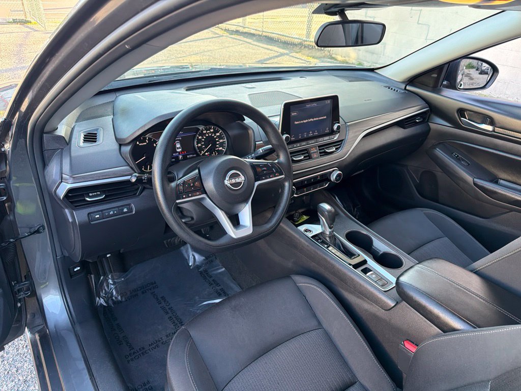 Used 2025 Nissan Altima 2.5 SV AWD/4WD image 25