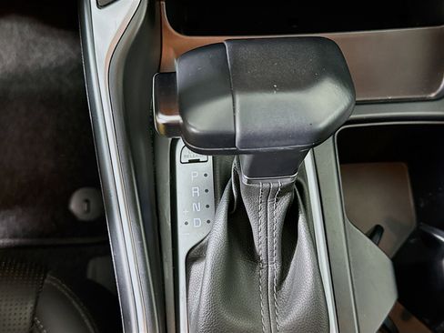 Used 2024 Kia Sorento S image 25