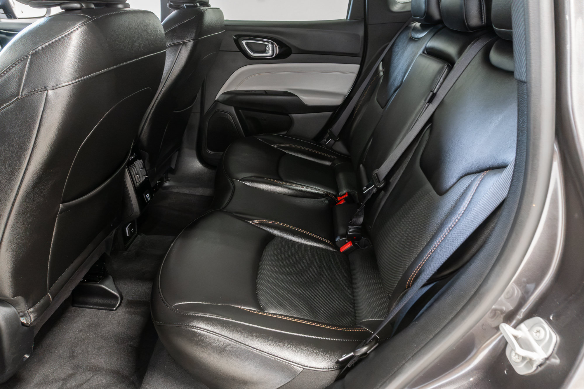 Certified 2023 Jeep Compass Limited AWD/4WD image 23