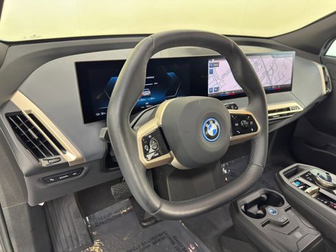 Used 2023 BMW iX xDrive50 w/ Sport Package image 13