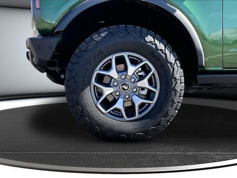 Used 2022 Ford Bronco Badlands image 34