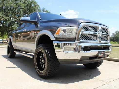 Used 2014 RAM 2500 Laramie w/ Protection Group AWD/4WD image 5