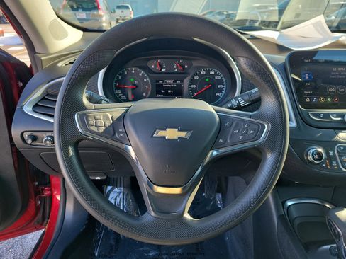 Used 2024 Chevrolet Malibu LT image 21