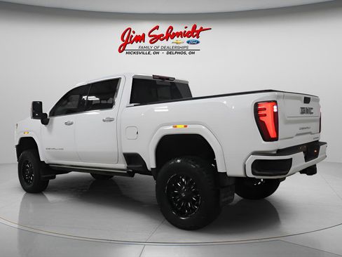 Used 2024 GMC Sierra 2500 Denali Ultimate image 4