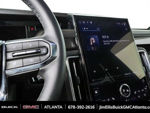 Used 2025 GMC Yukon Elevation AWD/4WD image 13