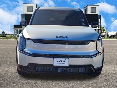 New 2026 Kia EV9 Land