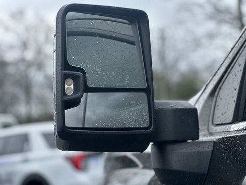 Used 2022 Chevrolet Silverado 3500 LTZ w/ LTZ Convenience Package image 17